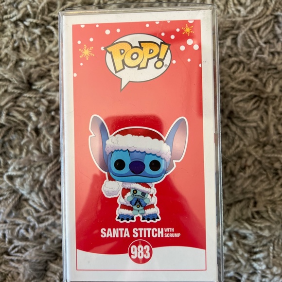 Santa Stitch Funko Pop - Picture 4 of 4